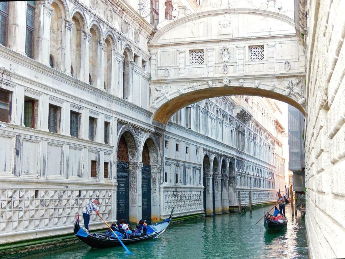 Ca Zulian Amazing Canal View Apartment Venice Ngoại thất bức ảnh